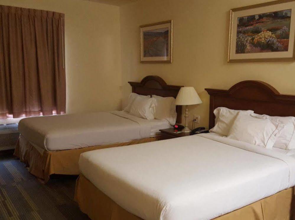 Reddy Hotel Plainview Zewnętrze zdjęcie